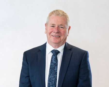 Mike Headshots-Webiste.jpg